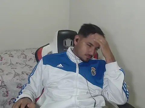 kylian 07 online show from 04/16/26, 02:12