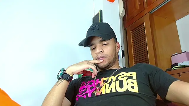 Bigcock 21cm  online show from 02/12/25, 02:03