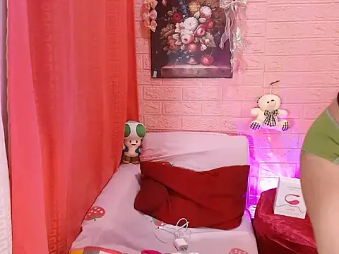 Snapshot of Mast3rOfDesire chatting on 09/16/25, 02:18 Mast3rOfDesire online show from 09/16/25, 02:18