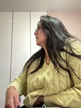 SWEETLILY18 online show from 01/10/25, 03:27