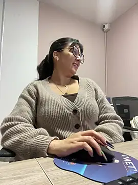 SWEETLILY18 online show from 02/04/25, 11:16