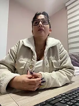 SWEETLILY18 online show from 02/05/25, 11:23