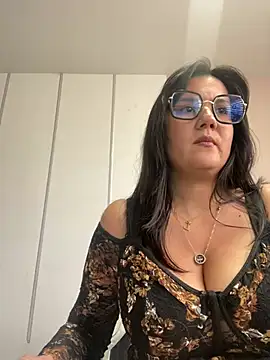 SWEETLILY18 online show from 02/08/25, 05:39