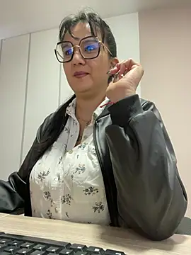 SWEETLILY18 online show from 02/13/25, 11:17