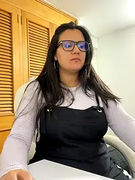 SWEETLILY18 online show from 10/02/25, 09:44