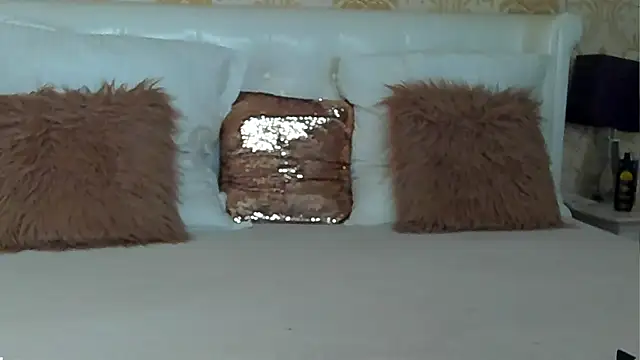 GiannaElliss online show from 12/18/24, 04:20