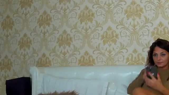 GiannaElliss online show from 01/09/25, 06:06