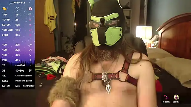Snapshot of kinkywolf429 chatting on 06/04/26, 04:57 kinkywolf429 online show from 06/04/26, 04:57