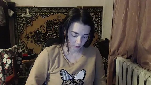 Snapshot of AlisaLaDiva chatting on 12/27/24, 09:32 AlisaLaDiva online show from 12/27/24, 09:32