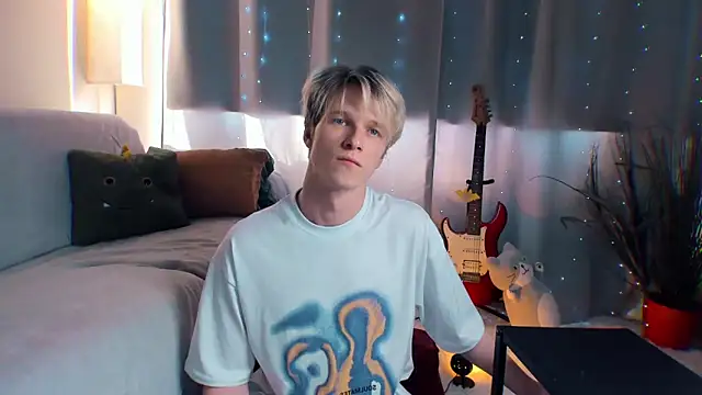 Breston Sweet online show from 04/17/26, 01:58