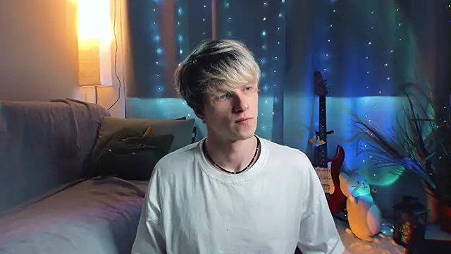 Breston Sweet online show from 04/22/26, 05:54