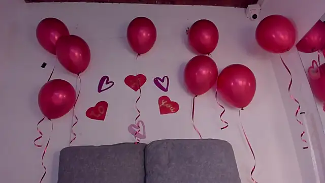 isa kiss online show from 02/14/25, 03:05