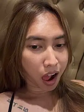 BombshellPH online show from 11/28/25, 04:42