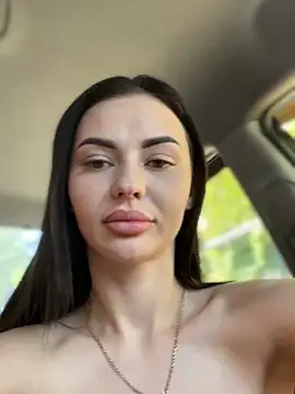 Snapshot of PrincessaHill_ chatting on 09/24/25, 08:28 PrincessaHill online show from 09/24/25, 08:28