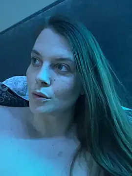 Snapshot of newMichelle chatting on 12/09/24, 06:57 newMichelle online show from 12/09/24, 06:57