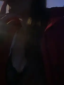 Snapshot of newMichelle chatting on 12/17/24, 07:18 newMichelle online show from 12/17/24, 07:18