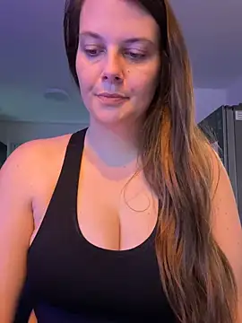 Snapshot of newMichelle chatting on 02/28/25, 07:26 newMichelle online show from 02/28/25, 07:26