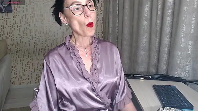 Snapshot of BelovedLady chatting on 05/11/26, 05:43 BelovedLady online show from 05/11/26, 05:43