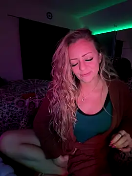 sage love online show from 10/29/25, 04:37