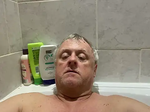 bigbadjon69 online show from 12/25/24, 03:49