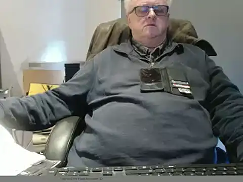 bigbadjon69 online show from 02/04/26, 02:23