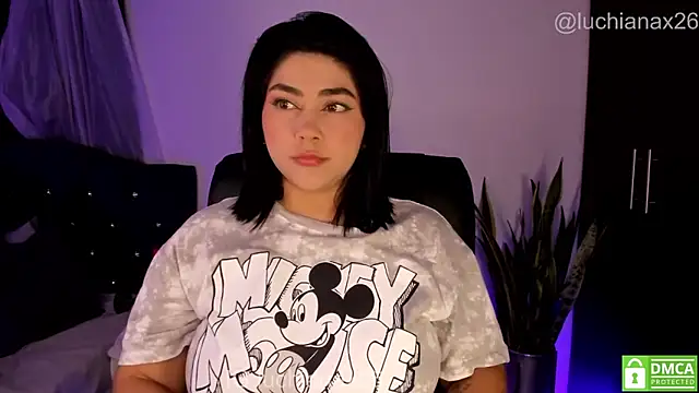lucy26  online show from 06/05/26, 03:24