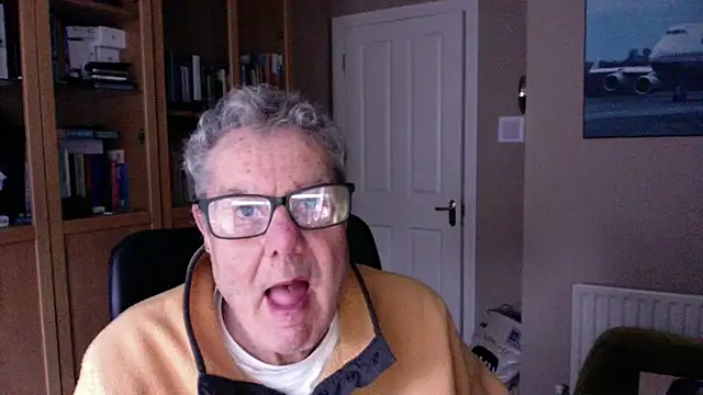 Snapshot of Oldpistolpete chatting on 01/04/25, 03:07 Oldpistolpete online show from 01/04/25, 03:07