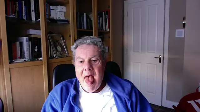 Snapshot of Oldpistolpete chatting on 02/28/25, 09:25 Oldpistolpete online show from 02/28/25, 09:25