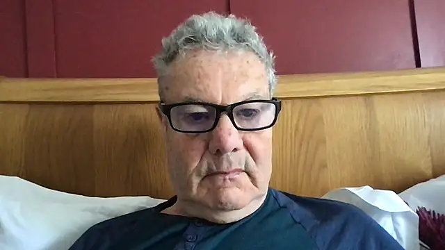 Snapshot of Oldpistolpete chatting on 05/05/26, 08:44 Oldpistolpete online show from 05/05/26, 08:44