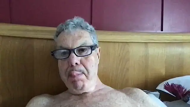 Snapshot of Oldpistolpete chatting on 05/06/26, 08:41 Oldpistolpete online show from 05/06/26, 08:41