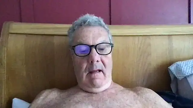 Snapshot of Oldpistolpete chatting on 06/29/26, 08:31 Oldpistolpete online show from 06/29/26, 08:31
