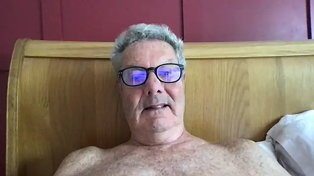 Snapshot of Oldpistolpete chatting on 07/22/26, 09:01 Oldpistolpete online show from 07/22/26, 09:01