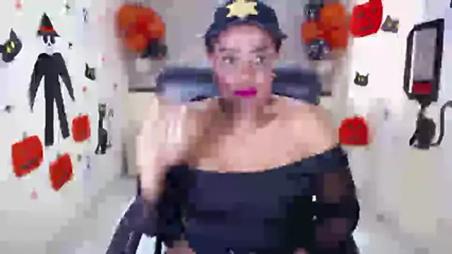 EvaFoxter online show from 10/28/25, 04:31