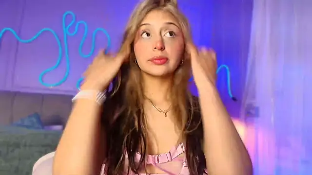 Sofly s online show from 04/10/26, 11:48