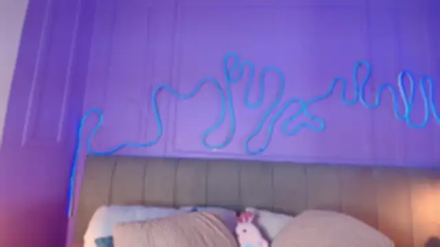 Sofly s online show from 04/21/26, 11:49