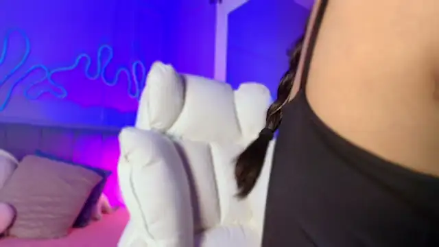 Sofly s online show from 04/22/26, 11:45