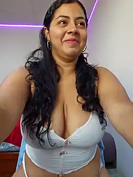 Snapshot of Mary_pinkish chatting on 12/05/24, 05:50 Mary pinkish online show from 12/05/24, 05:50