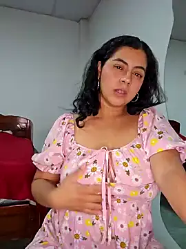 Snapshot of Mary_pinkish chatting on 12/13/24, 10:55 Mary pinkish online show from 12/13/24, 10:55