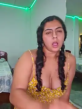 Snapshot of Mary_pinkish chatting on 12/15/24, 02:41 Mary pinkish online show from 12/15/24, 02:41