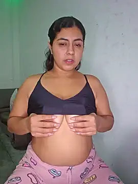 Snapshot of Mary_pinkish chatting on 12/16/24, 12:04 Mary pinkish online show from 12/16/24, 12:04