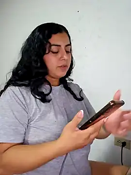 Snapshot of Mary_pinkish chatting on 01/08/25, 02:03 Mary pinkish online show from 01/08/25, 02:03