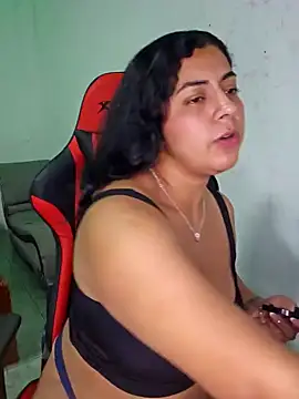 Snapshot of Mary_pinkish chatting on 01/15/25, 01:34 Mary pinkish online show from 01/15/25, 01:34