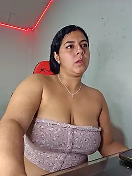 Snapshot of Mary_pinkish chatting on 01/16/25, 06:25 Mary pinkish online show from 01/16/25, 06:25