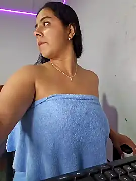 Snapshot of Mary_pinkish chatting on 01/20/25, 06:31 Mary pinkish online show from 01/20/25, 06:31