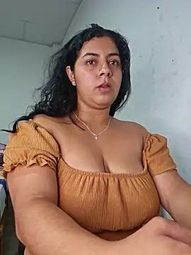 Snapshot of Mary_pinkish chatting on 01/24/25, 05:31 Mary pinkish online show from 01/24/25, 05:31