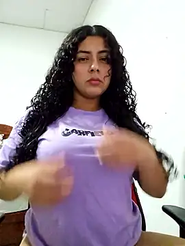 Snapshot of Mary_pinkish chatting on 10/07/25, 09:45 Mary pinkish online show from 10/07/25, 09:45