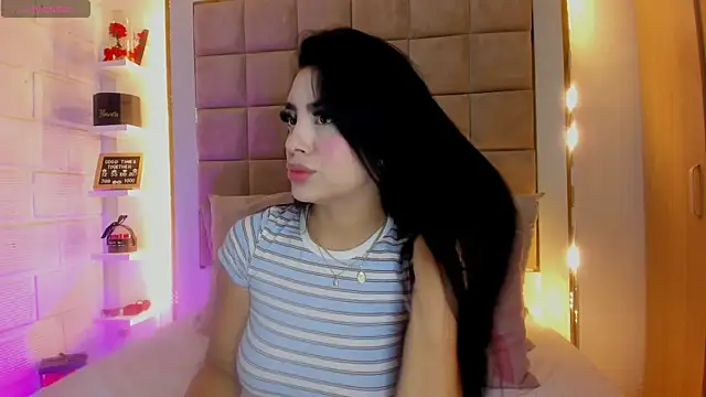 Victoria adaams online show from 04/20/26, 12:19