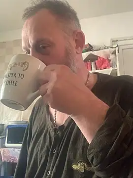 Snapshot of GHsveter chatting on 04/29/26, 07:34 GHsveter online show from 04/29/26, 07:34