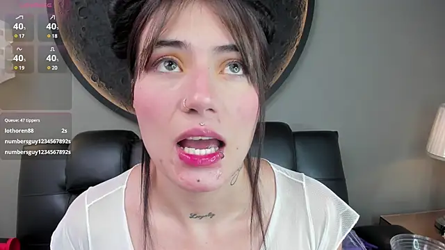 miss sharlotte18 online show from 02/24/25, 09:41