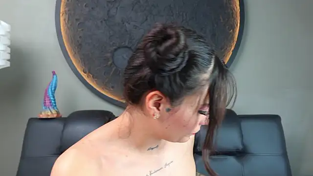 miss sharlotte18 online show from 03/06/26, 09:44